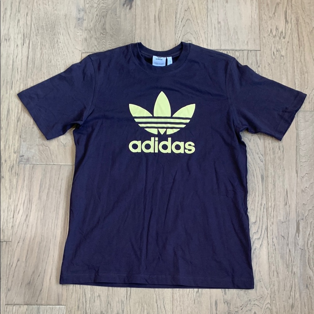 NWT adidas Trefoil Tee Aurora Black Size Medium